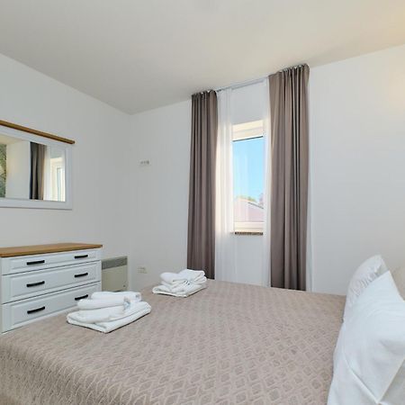 Apartments Divna Mali Lošinj Екстериор снимка