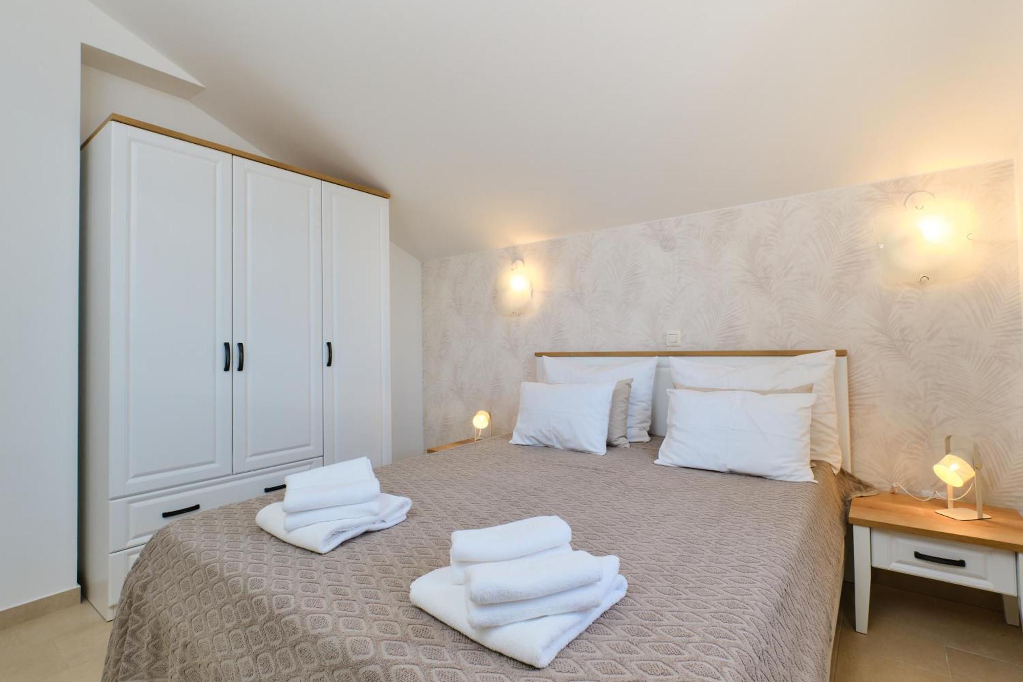 Apartments Divna Mali Lošinj Екстериор снимка